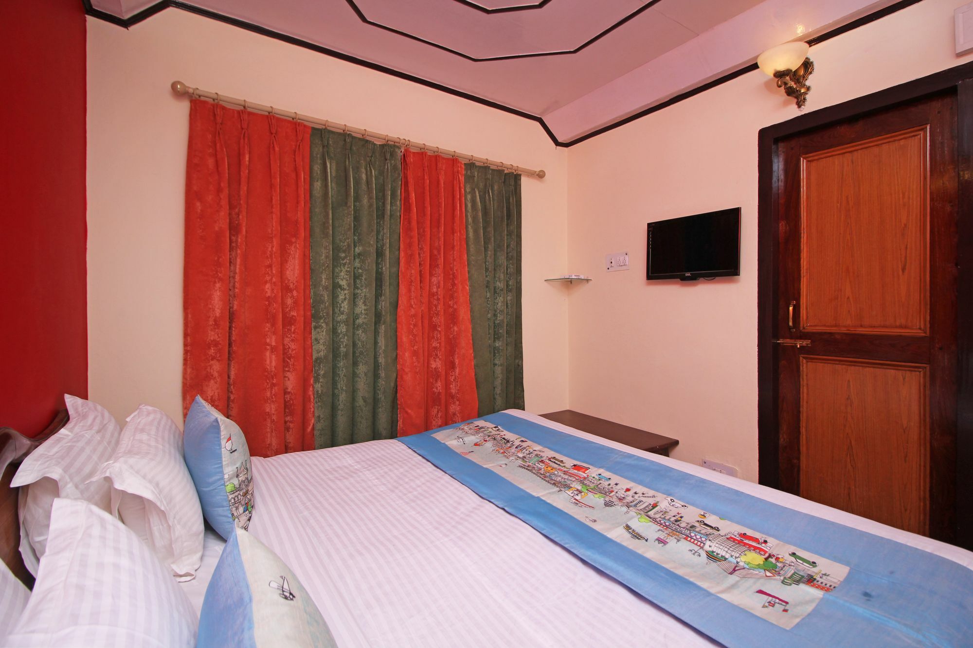 Oyo 8878 Chinar Lake View Nainital Exterior foto